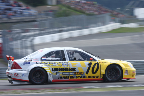 Henry Zumbrink in actie in de BRL V6